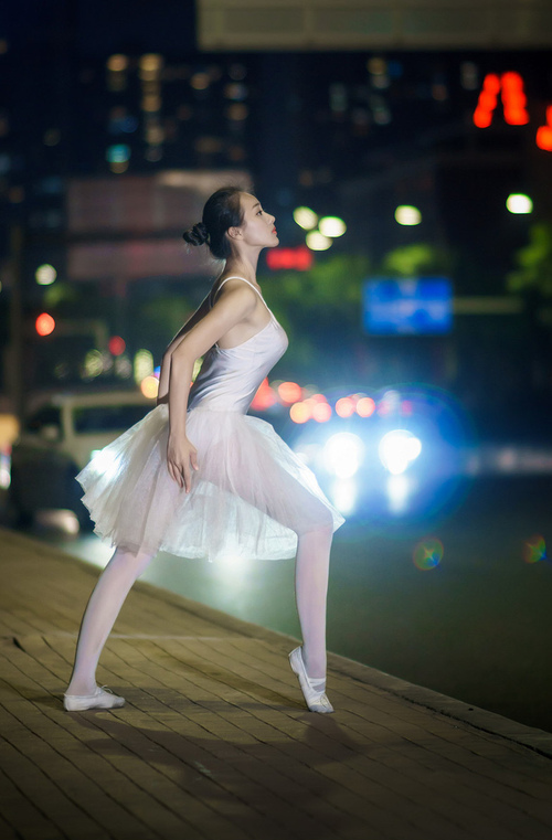 “青训+产业+文化”多产业融合新生态在行业中不断拓展,产业融合与产业多元化