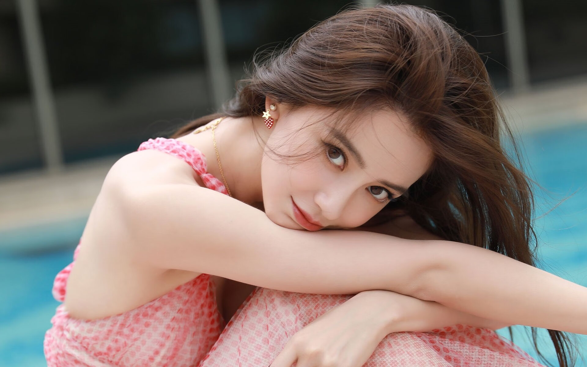 德国女子柔道选手米里亚姆·布特克雷特获得70公斤级银牌,法国柔道冠军泰德 里内