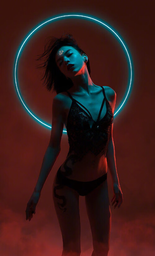 英格兰骑手凯特·哈里森在巴黎奥运会三项赛中获得第十四名，展现出色表现。