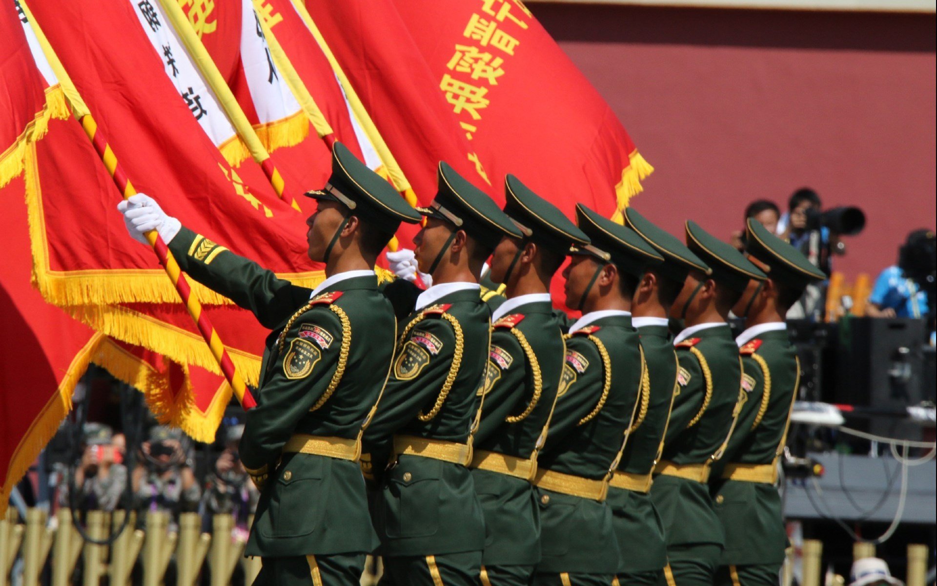 中国足球的球迷文化活动策划，中国足球的球迷们现在真的感到迷惘,面对