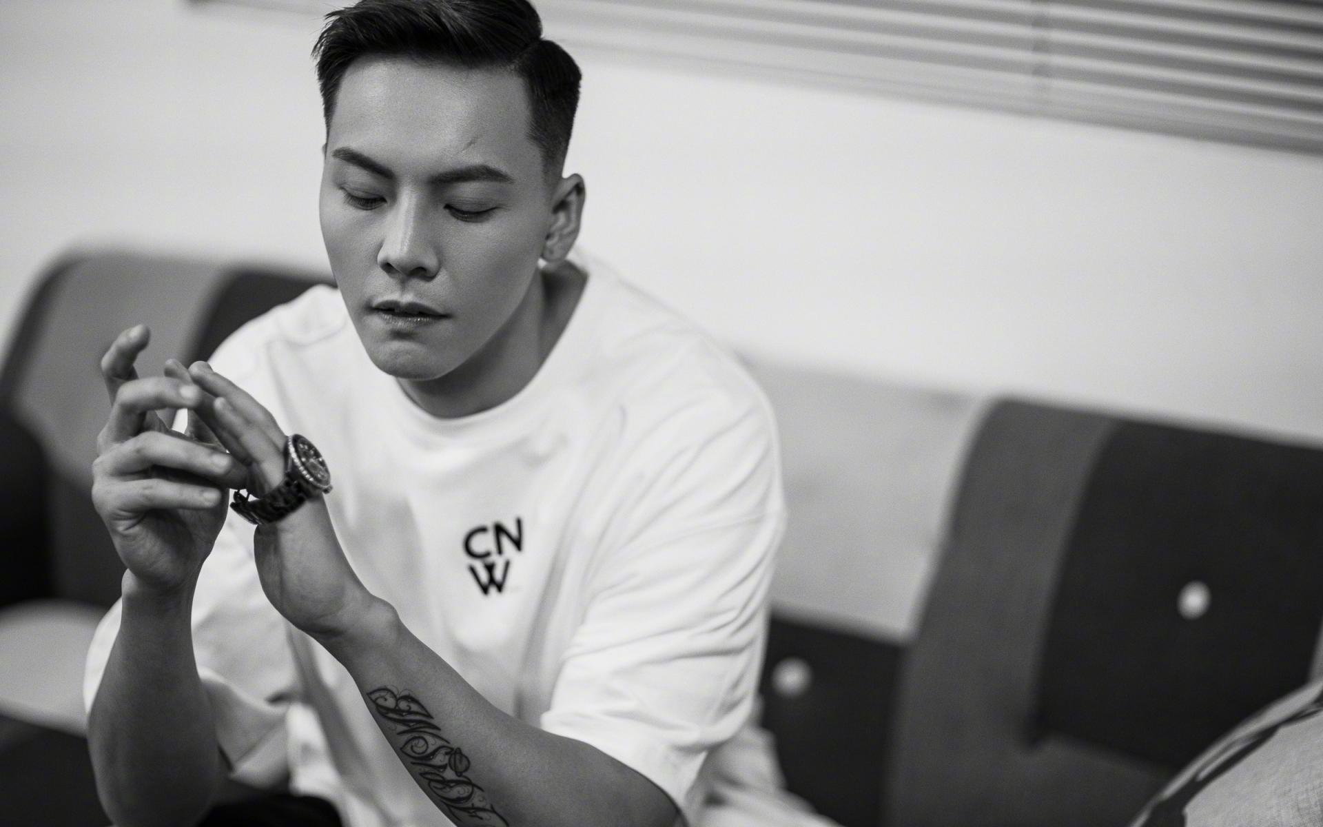 那不勒斯连续传递撕开密集阵型,那不勒斯官方