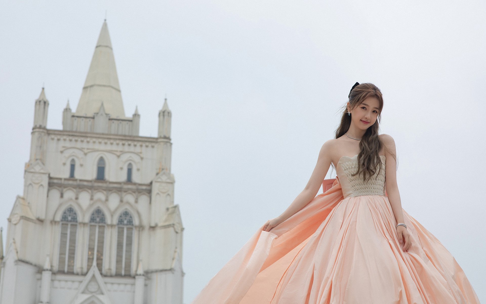 波兰女篮在国际邀请赛中展现强大攻势,赢得关注